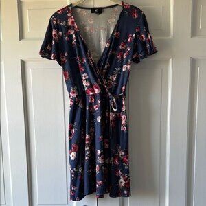 IZ BYER Floral Short Flutter Sleeve Knit Wrap Dress Navy Blue Pink Size Medium